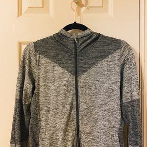 🎀3/$15🎀 H&M zip hoodie jacket S